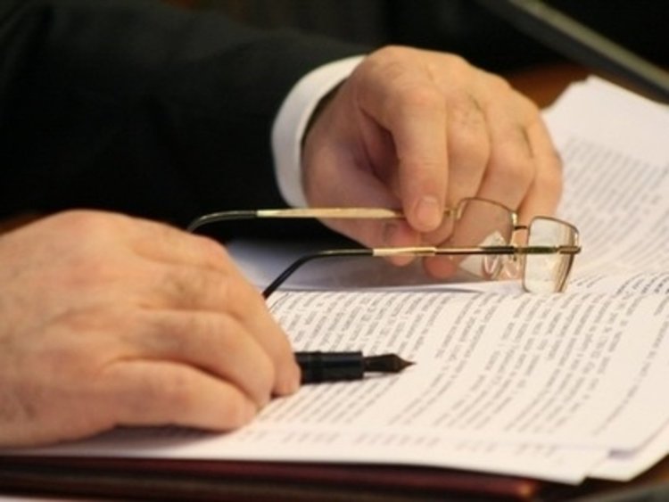 Правната комисия одобри спорния закон за адвокатурата