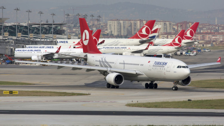 Турция уволни и 210 служители на Turkish Airlines