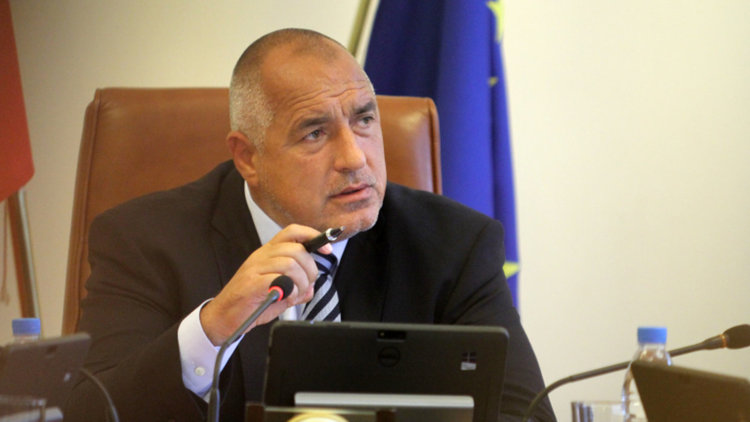 Политиката на правителството е антизападна, алармират общественици 