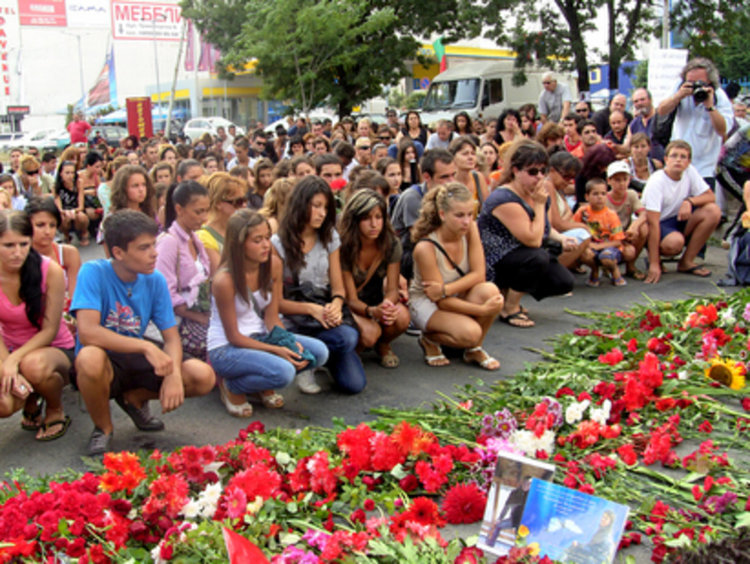 Полицията с практически препоръки към децата,как да се пазят на пътя