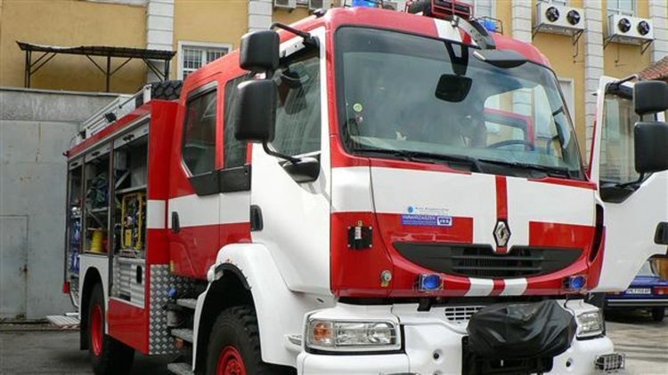 Незагасен фас на стопанин подпали стопанска постройка край Старцево