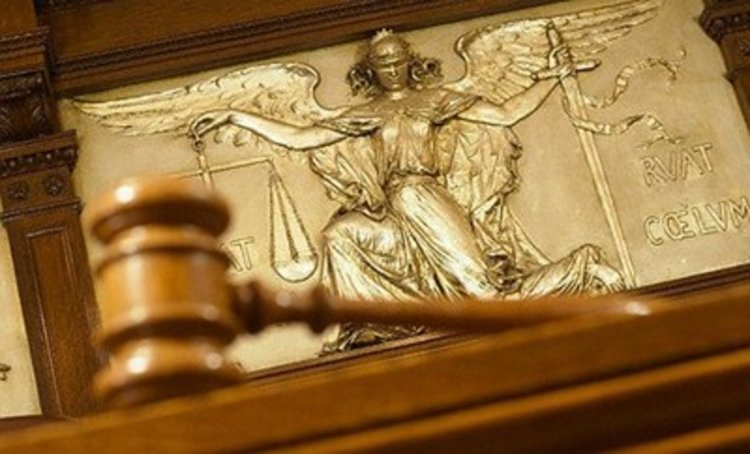 Повдигнаха обвинение на шофьора, който преди година уби жена на пътя Първомай-Дебър