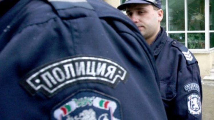 Полицейска акция: Иззеха ментета от магазин в Кърджали