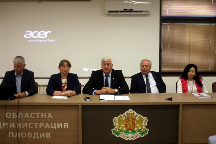 Представиха проект за обхващане на ученици от 5 до 16 години