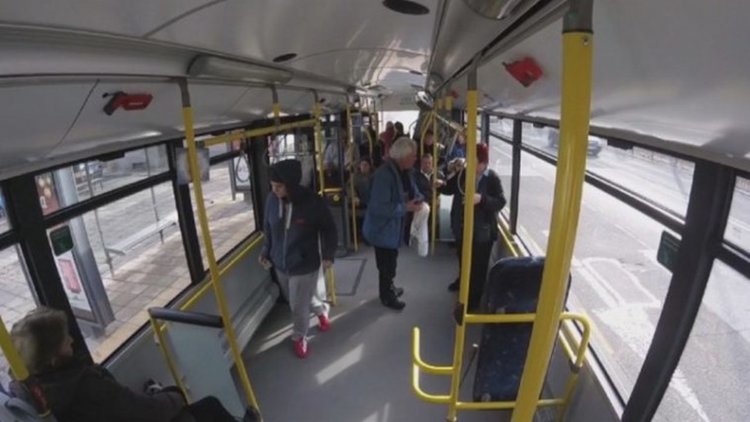 Мъж почина в автобус по време на движение