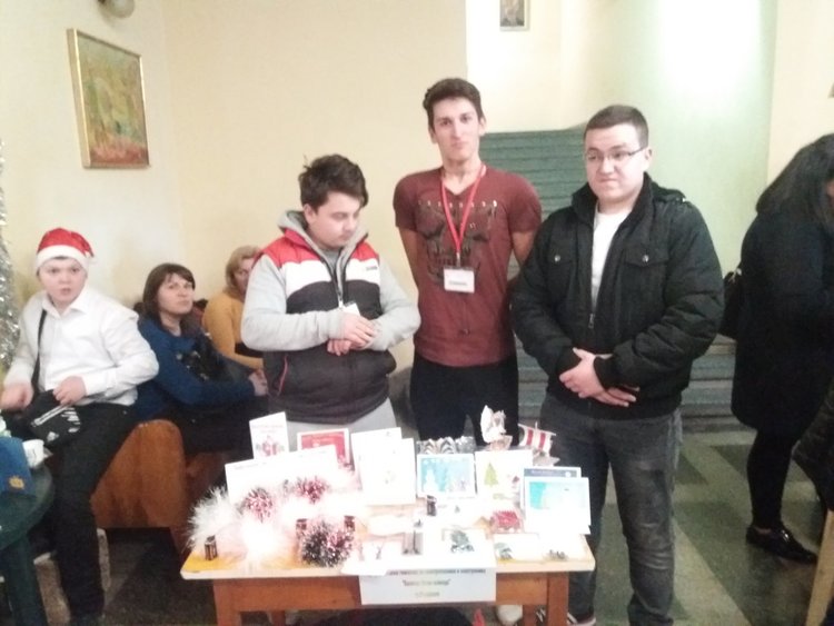 В Електрониката прилагат знанията в практиката