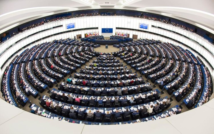 Служители на пернишката пожарна ще посетят Европарламента