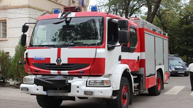 Лек автомобил изгоря в Златоград на 5 май, спасени са две сгради