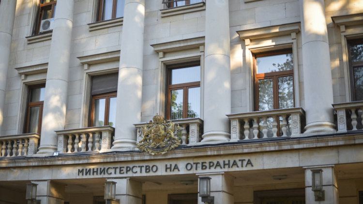 Нови работна и направляваща политико-военни групи за изтребителите