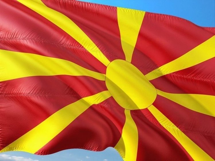 Македонският парламент одобри конституционни промени за смяна на името на страната
