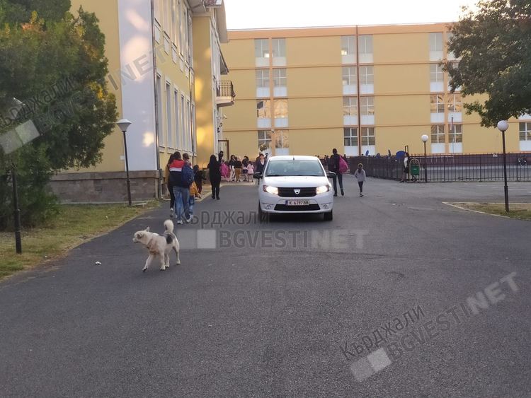 Полицията се самосезира след статия на Кърджали бг вести за навлизане на автомобили, застрашаващи първокласници на „Паисий”