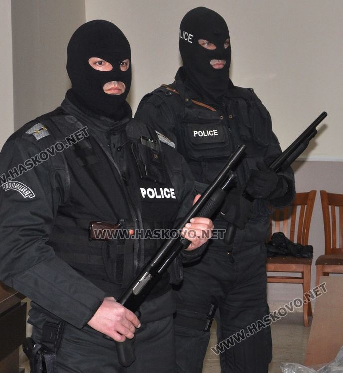 Разбиха 4 склада за кафе-менте в Хасково