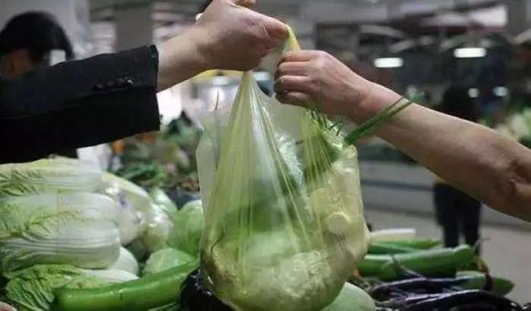 Китай забранява пластмасата за еднократна употреба