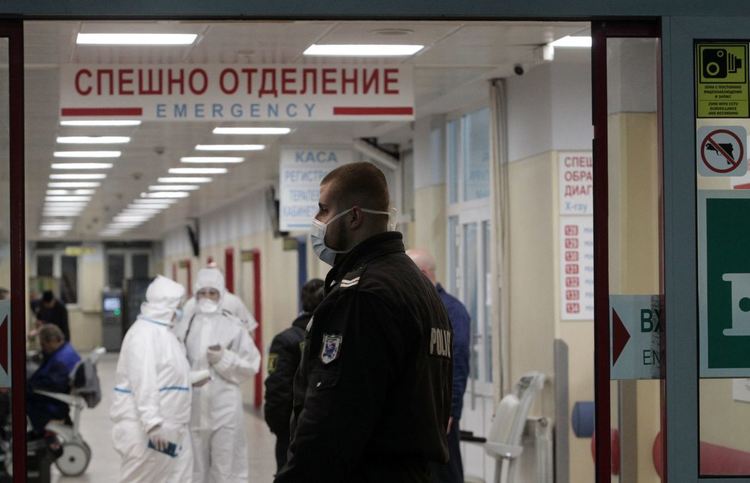 Семейството с коронавирус в тежко състояние. Борисов свика Съвета по сигурността