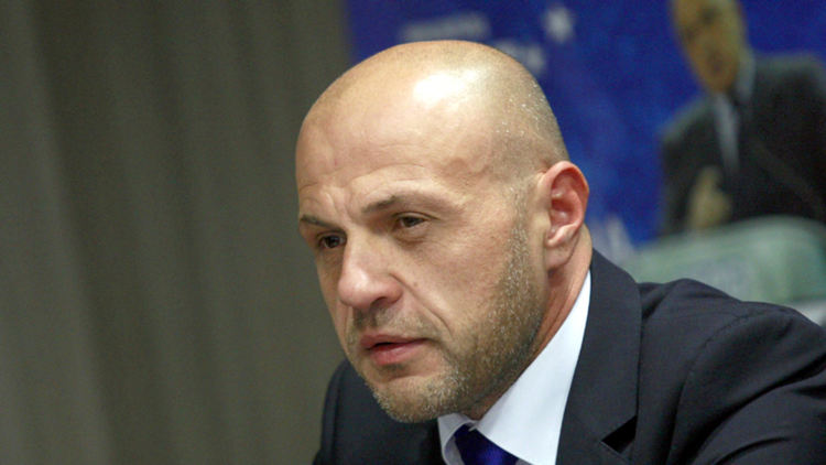 Дончев: Държавата не може да плати наема и заплатата на всеки