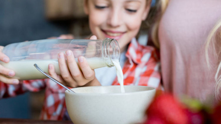 Защо точно сега е важно да ядем мляко и млечни продукти