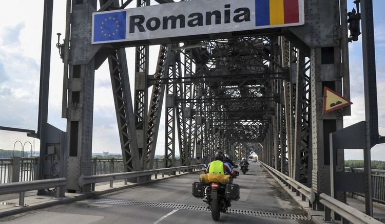 Българските граждани вече могат да пътуват транзит от България през Румъния без специално разрешение