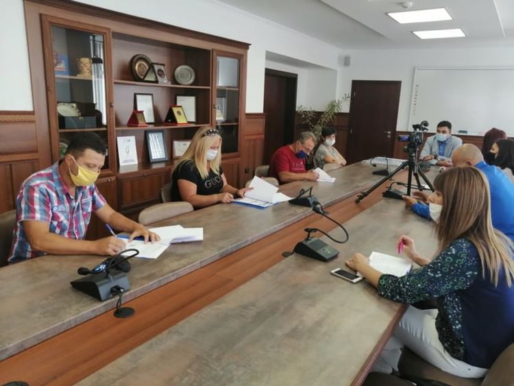  Подписаха договорите с одобрените проекти за междублоковите пространства в Димитровград 