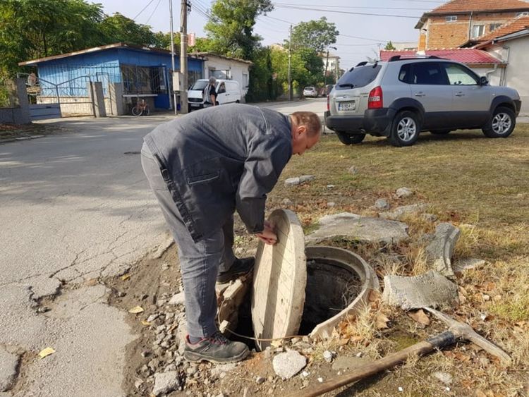 Подхванаха водопровода на ул. Стефан Стамболов"