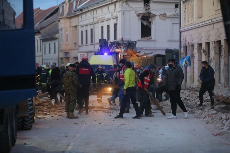 Над 40 труса в Хърватия за последните 50 часа, разказва българка