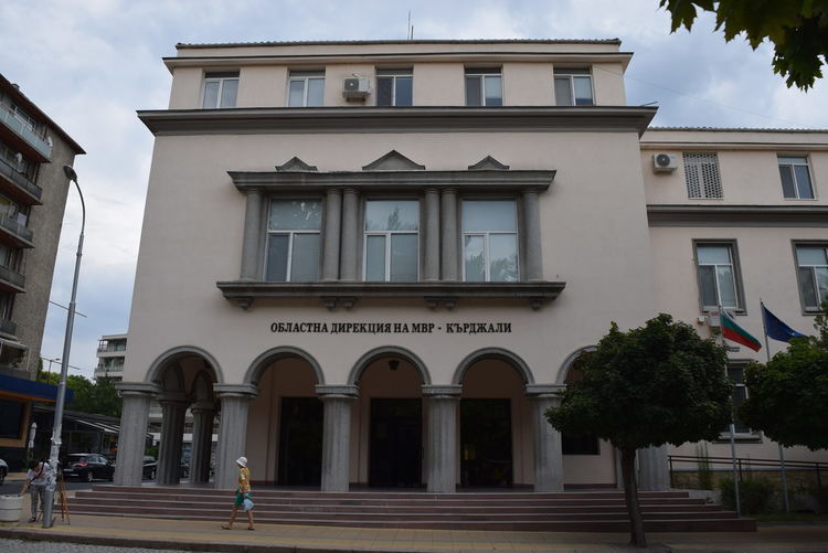 Дядо нарани зрял мъжага при битов скандал в Шопци