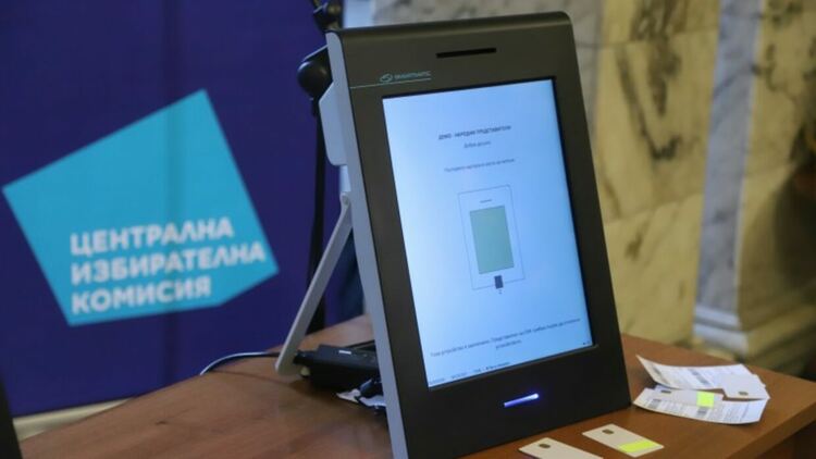 Недоглеждане: Mашините за вота във Великобритания не били оборудвани с преходници за британските контакти