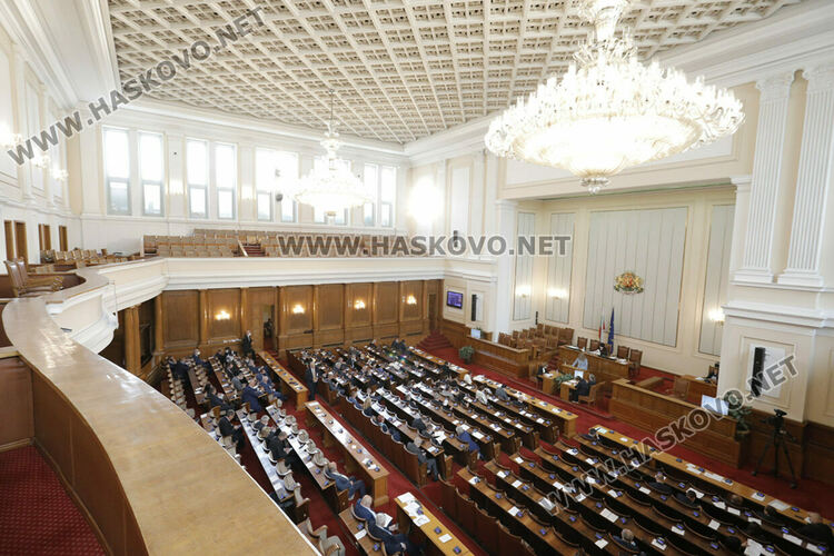 Трима нови от 8 депутати в 46-ото Народно събрание от Хасковска област
