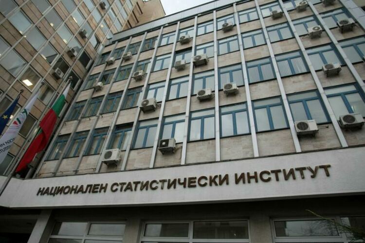 НСИ: Преброителят ви иска лична карта? Измама е, обадете се на 112!