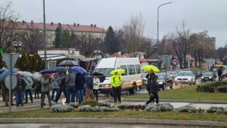 Активисти блокираха пътища в Сърбия срещу плановете за добив на литий