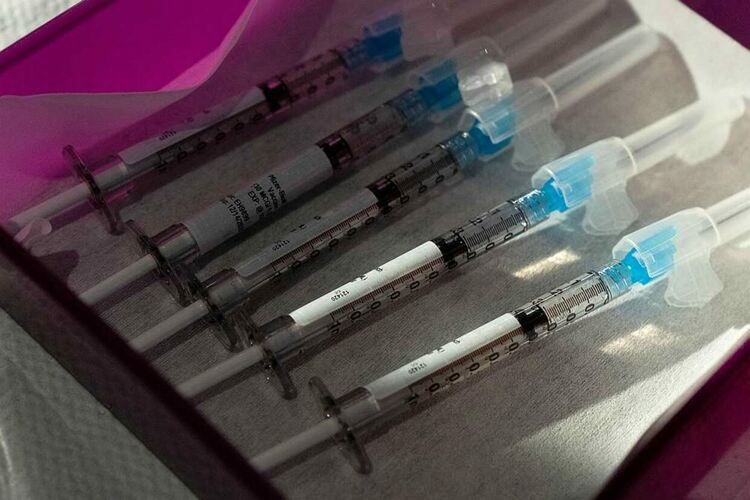 Pfizer/BioNTech разработиха ваксина специално за Омикрон