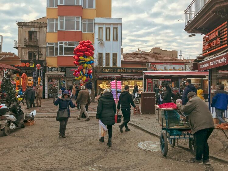 Евтините PCR-тестове връщат българите на пазар в Одрин