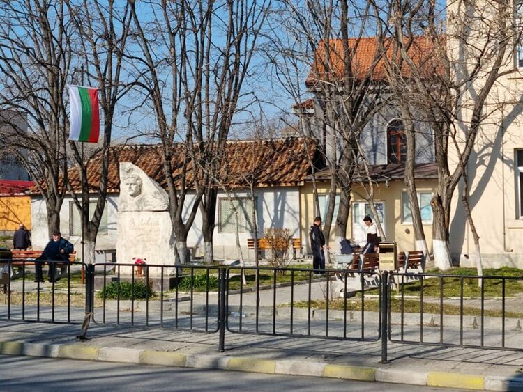 Градинката на Левски е обновена 