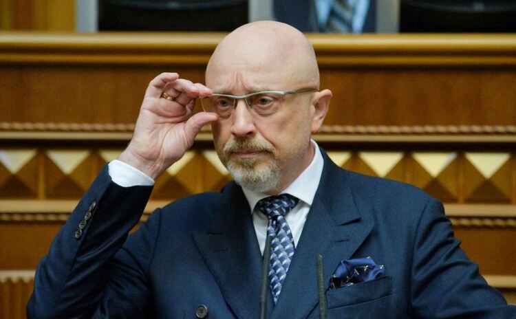 Украйна ще получи модерни оръжия от партньори, обяви военният министър