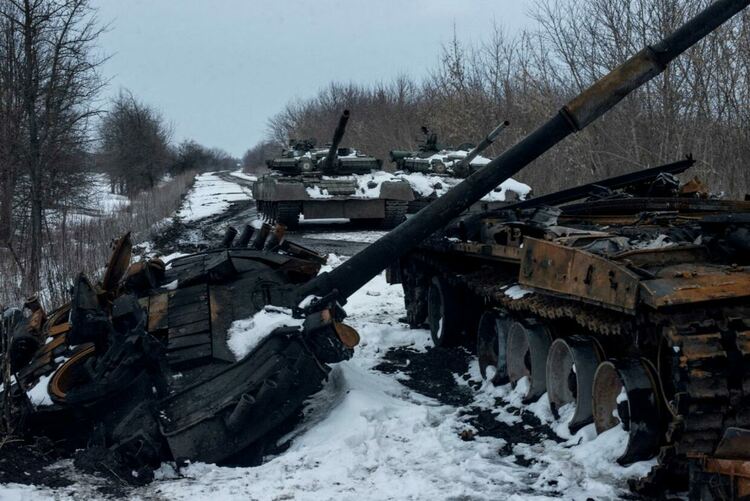 Пентагонът: Движението на руските части в много райони на Украйна е "замразено"