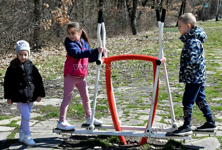 Настъпва първа пролет, но остава студено