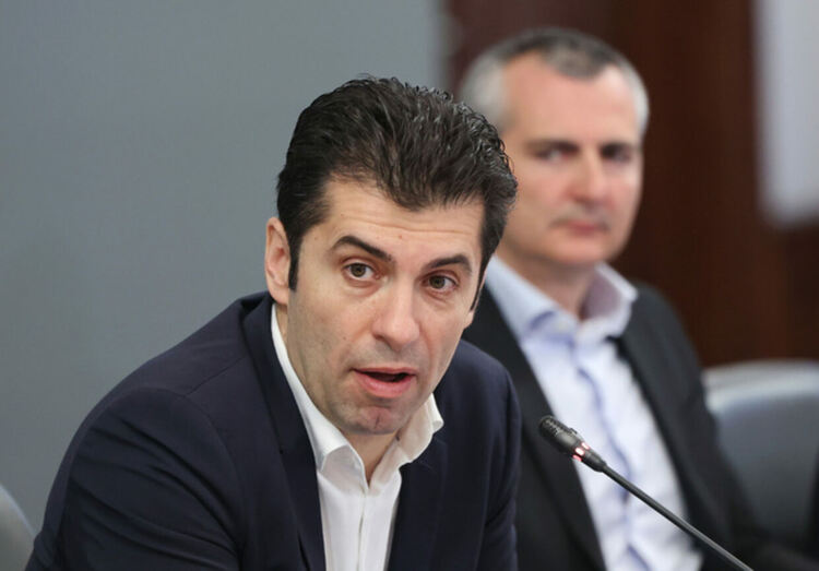 Страната харчи много средства за пътна поддръжка, но без значителни резултати, каза Петков