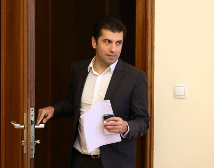 Планът за еврото отново изненадващо се появи в дневния ред на МС