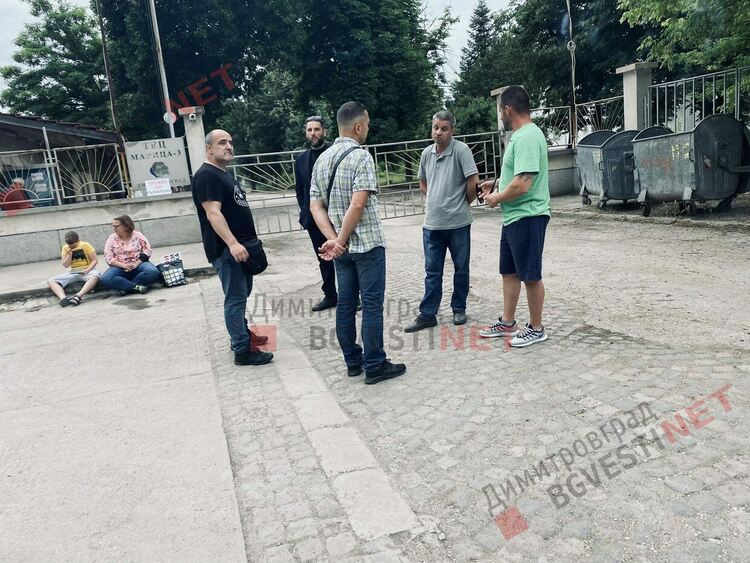 Спонтанен протест пред ТЕЦ-а в Димитровград