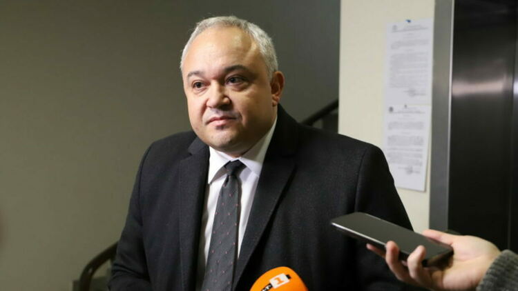 Министър Демерджиев и главният секретар на МВР ще посетят село Рогош заради тройното убийство