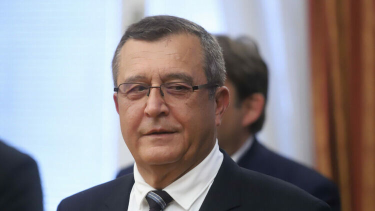 Максимално присъствена учебна година е стремежът на МОН