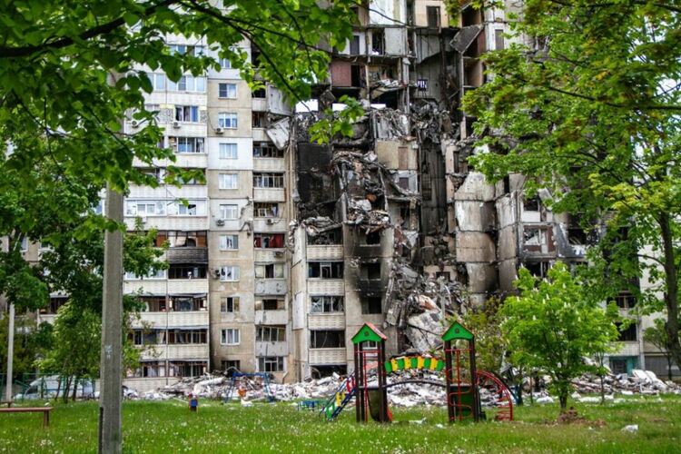 Ракети удариха Харков, тежки боеве в Донбас