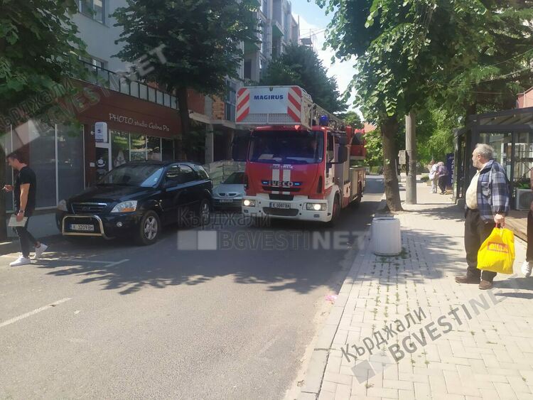 Два пожара за ден в Кърджали, горяха сухи треви в Прилепци