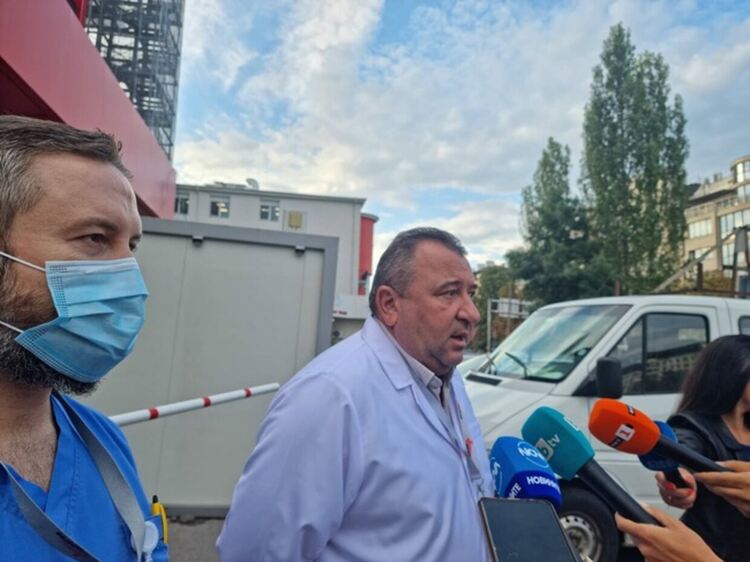 Мъж и дете са с опасност за живота след тежката катастрофа снощи