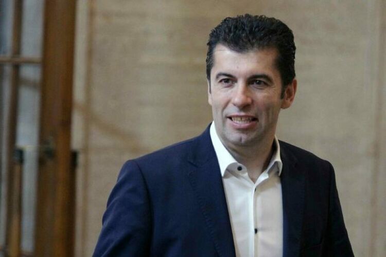 Кирил Петков: Седемте каргокораба с газ бяха на много добра цена, недоумявам защо служебният кабинет взе само един 