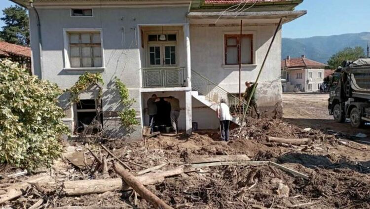 Жандармерия ще пази наводнените села. Искаме 130 млн. евро от ЕС за справяне с бедствието