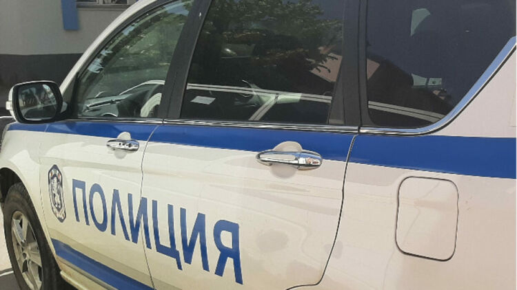 Лек автомобил е изгорял при пожар на автомагистрала „Струма“