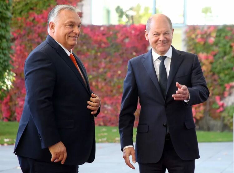 Орбан: Ако Меркел беше на власт, можеше да предотварти войната в Украйна