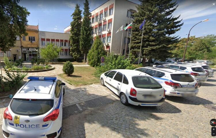 Паспортна служба в Харманли ще работи на 22 и 23 октомври заради частичните избори в Свирково