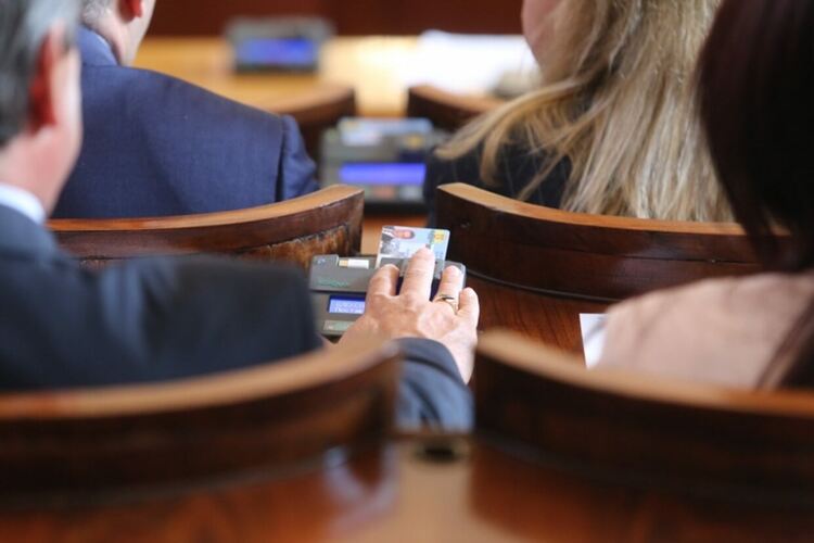 НС прие на второ четене споразумението между България и Украйна за предоставяне на военна подкрепа