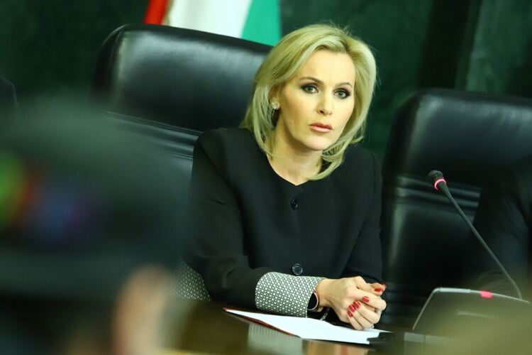 Разменените бебета: Тежко изпитание за две семейства, като сюжет за филм